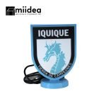 Letrero USB Deportes Iquique luminoso encendido